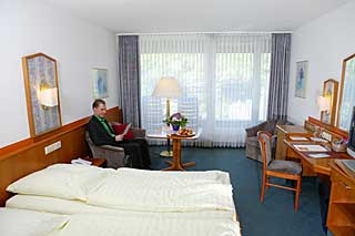 Bett_Schlafen_Hotel_Graf_Eberhard_3BFW8531